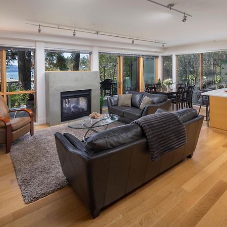 Brentwood Bay Resort & Spa Esterno foto