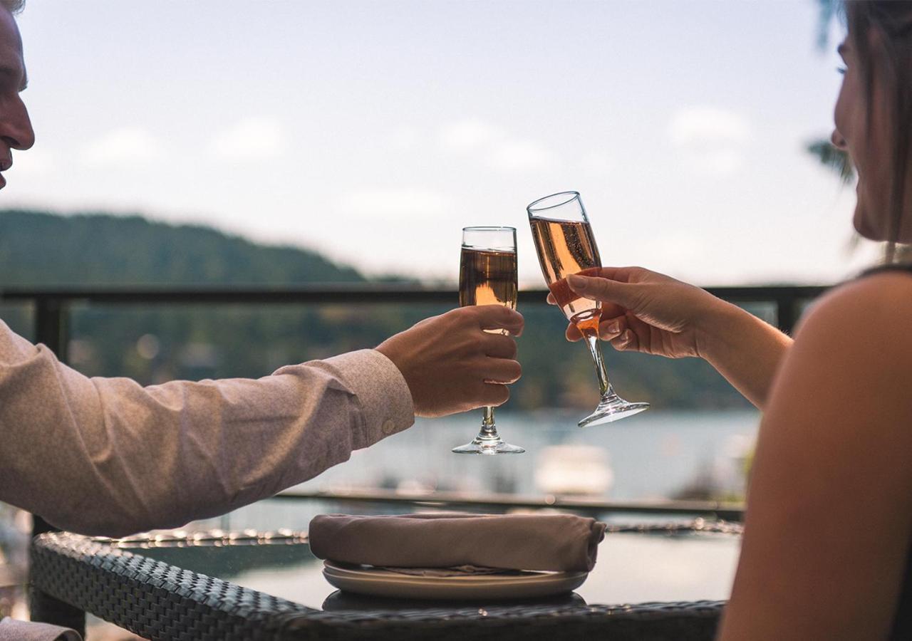 Brentwood Bay Resort & Spa Esterno foto