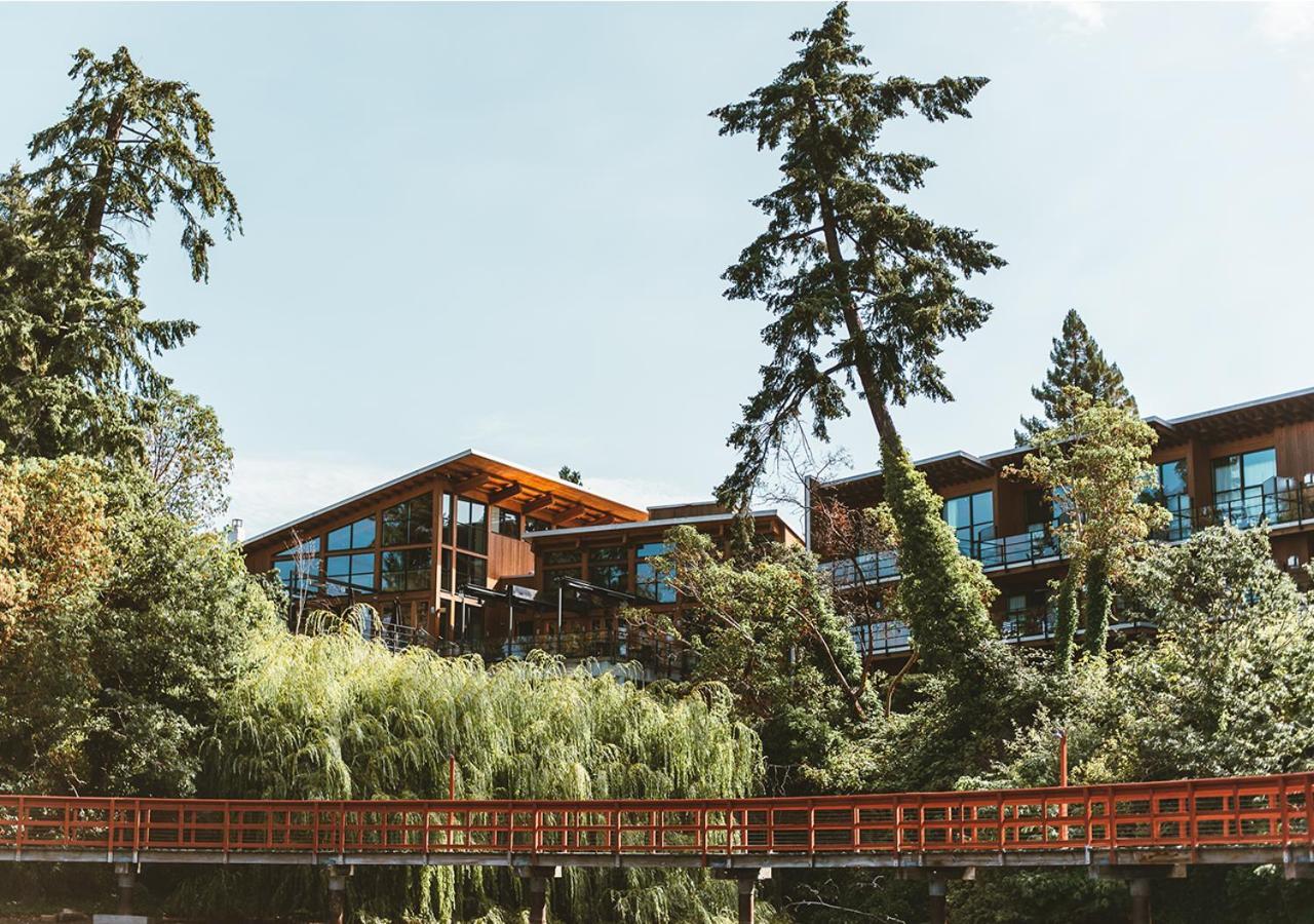 Brentwood Bay Resort & Spa Esterno foto