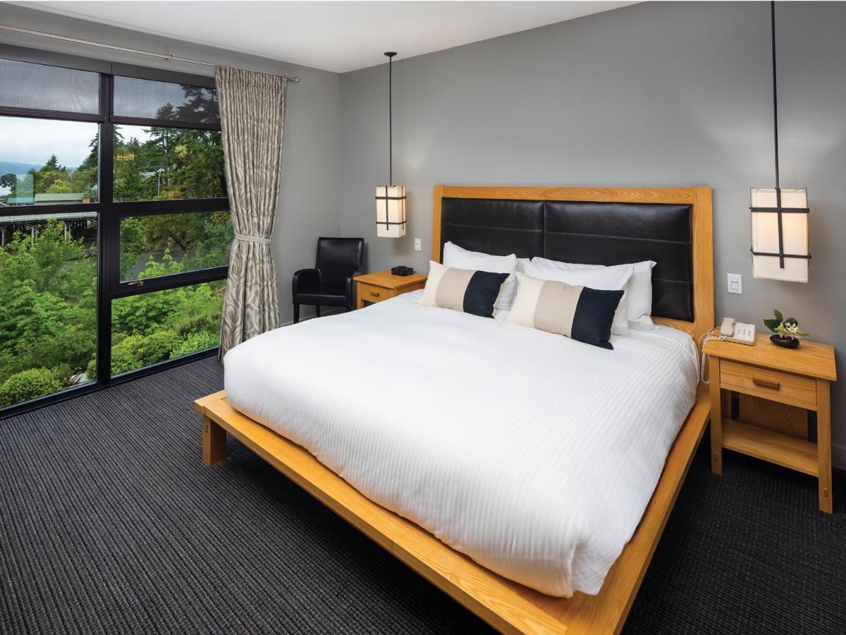 Brentwood Bay Resort & Spa Esterno foto