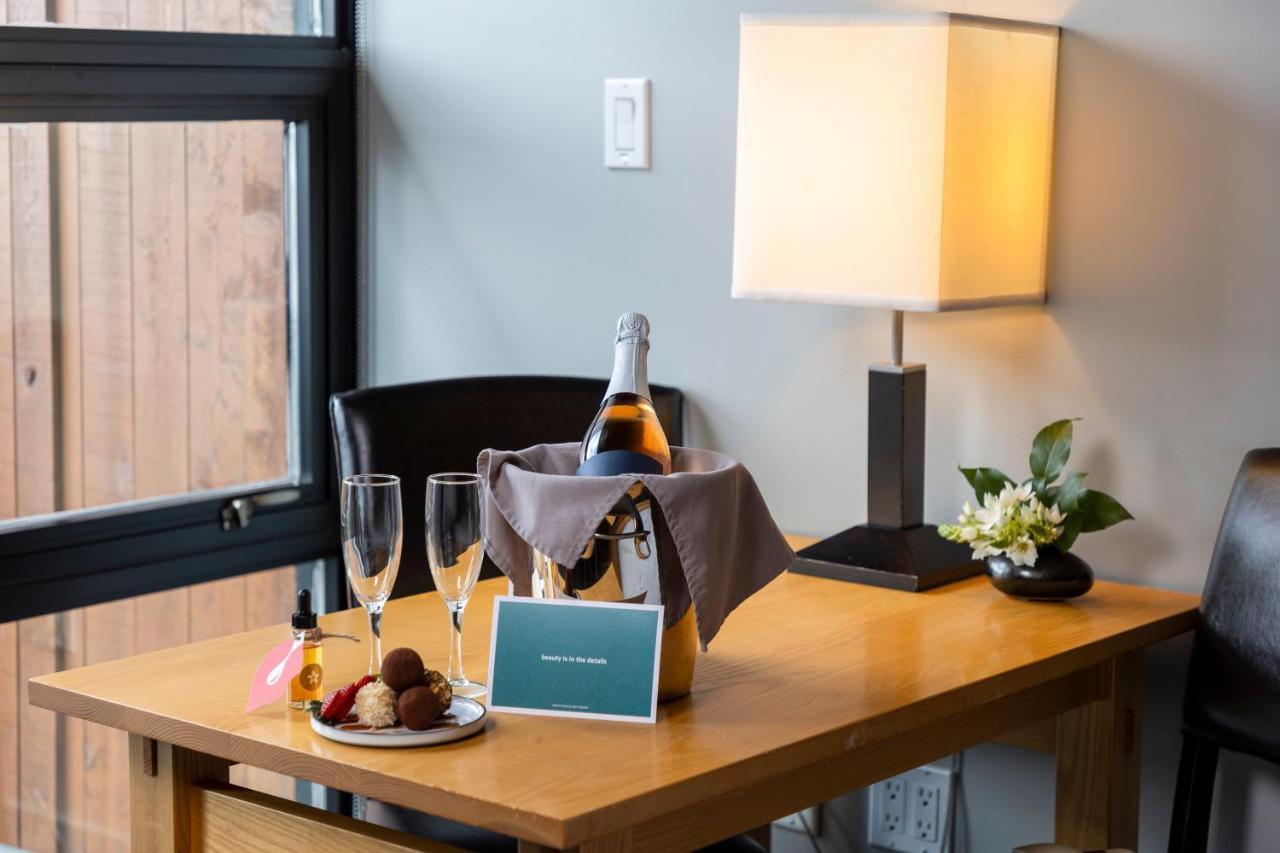 Brentwood Bay Resort & Spa Esterno foto