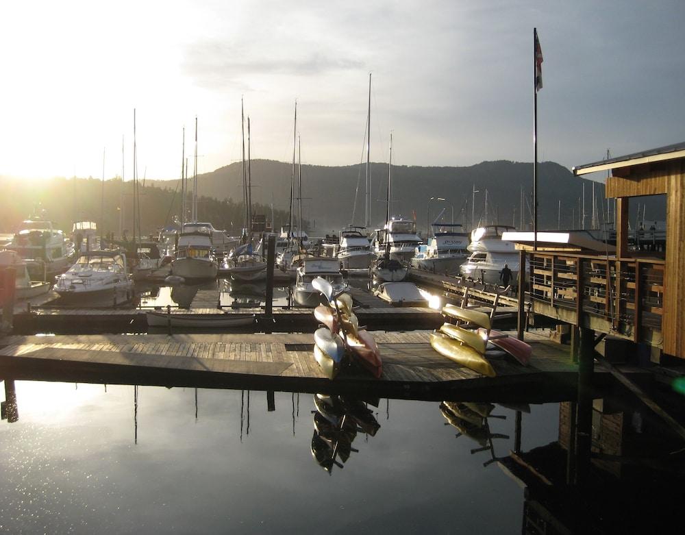 Brentwood Bay Resort & Spa Esterno foto