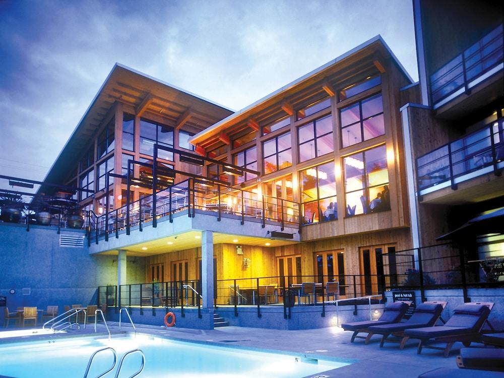 Brentwood Bay Resort & Spa Esterno foto