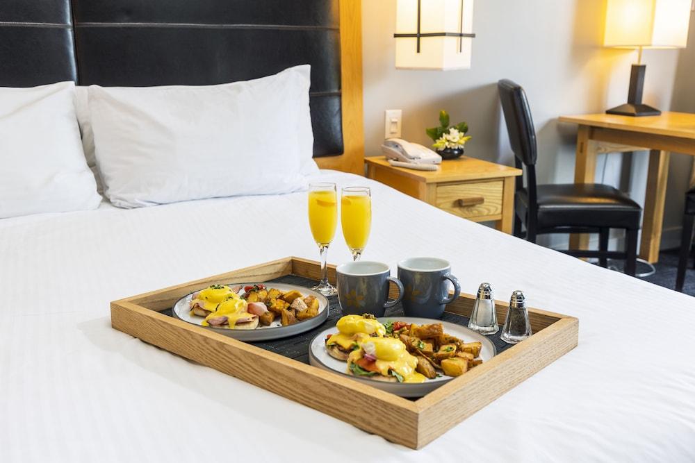 Brentwood Bay Resort & Spa Esterno foto