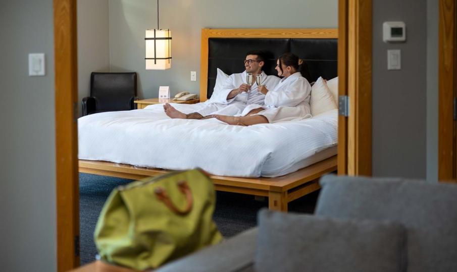 Brentwood Bay Resort & Spa Esterno foto