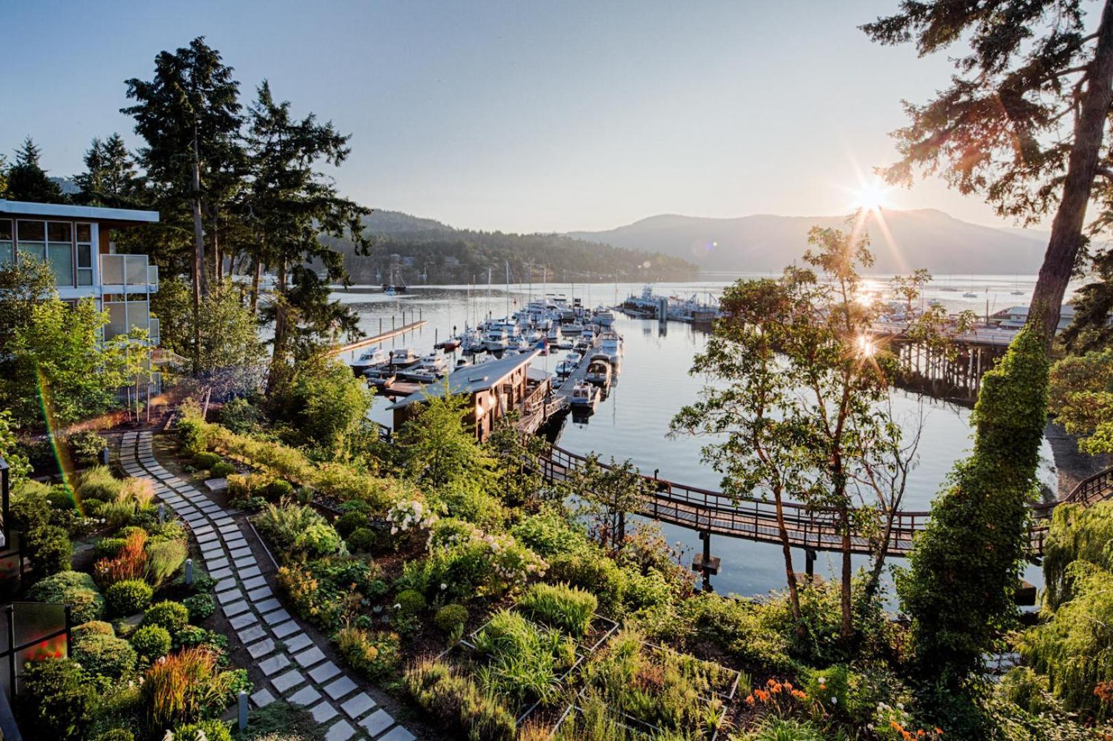 Brentwood Bay Resort & Spa Esterno foto