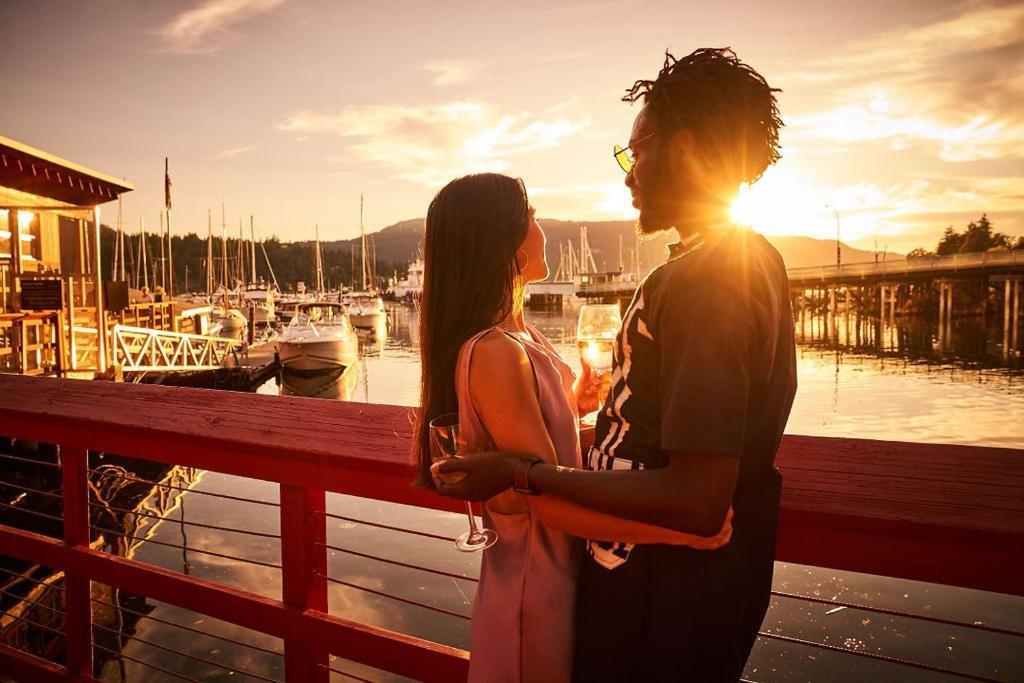 Brentwood Bay Resort & Spa Esterno foto