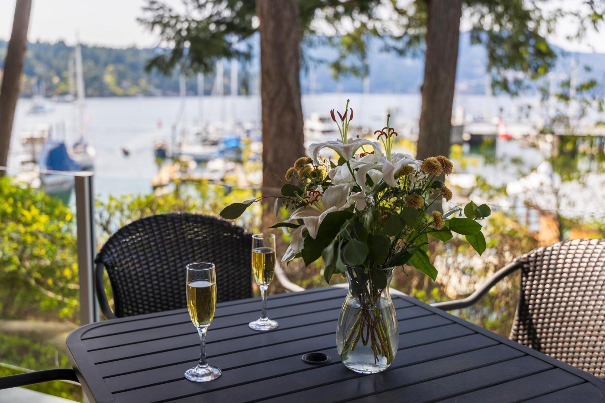 Brentwood Bay Resort & Spa Esterno foto