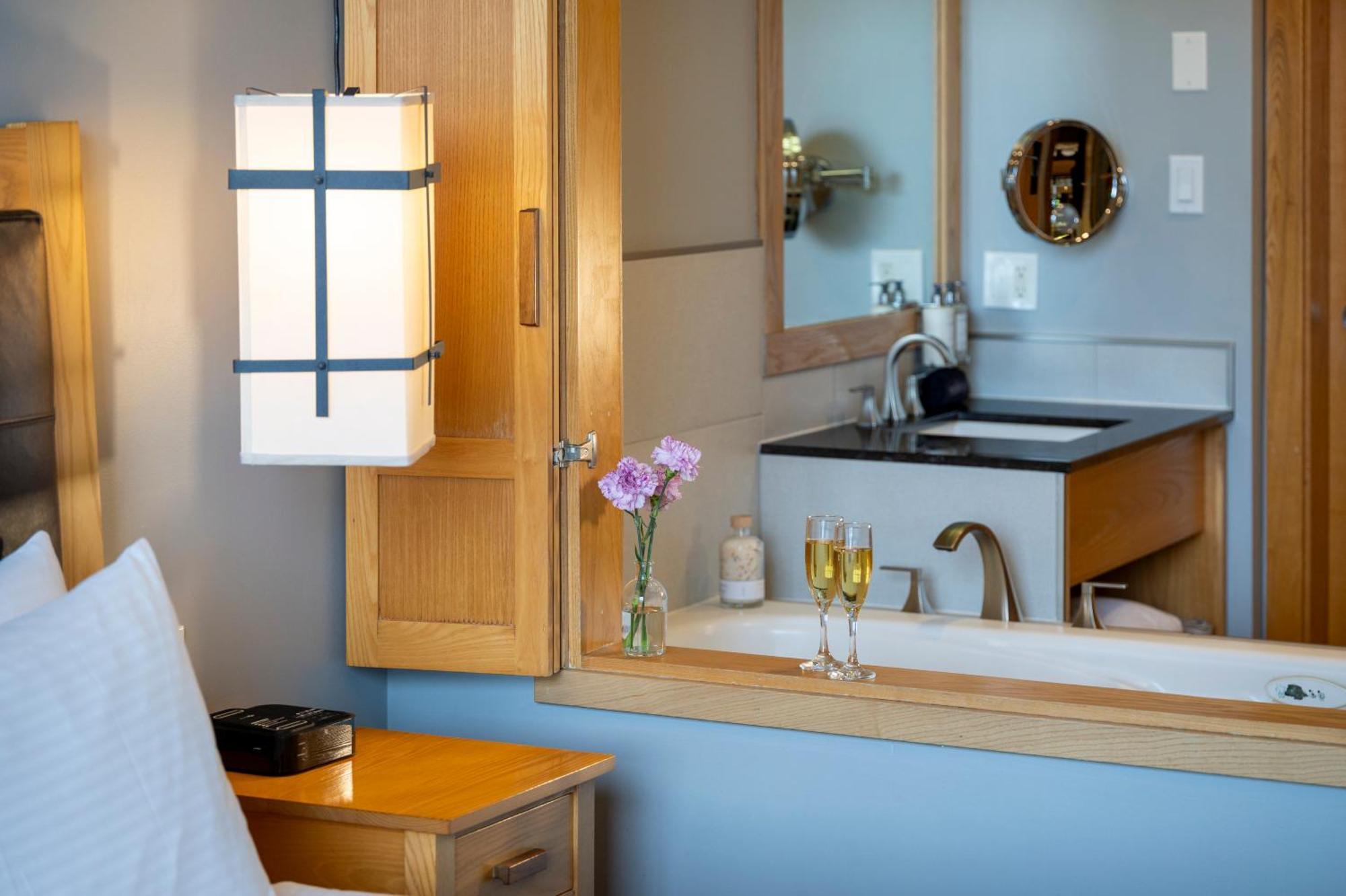 Brentwood Bay Resort & Spa Esterno foto