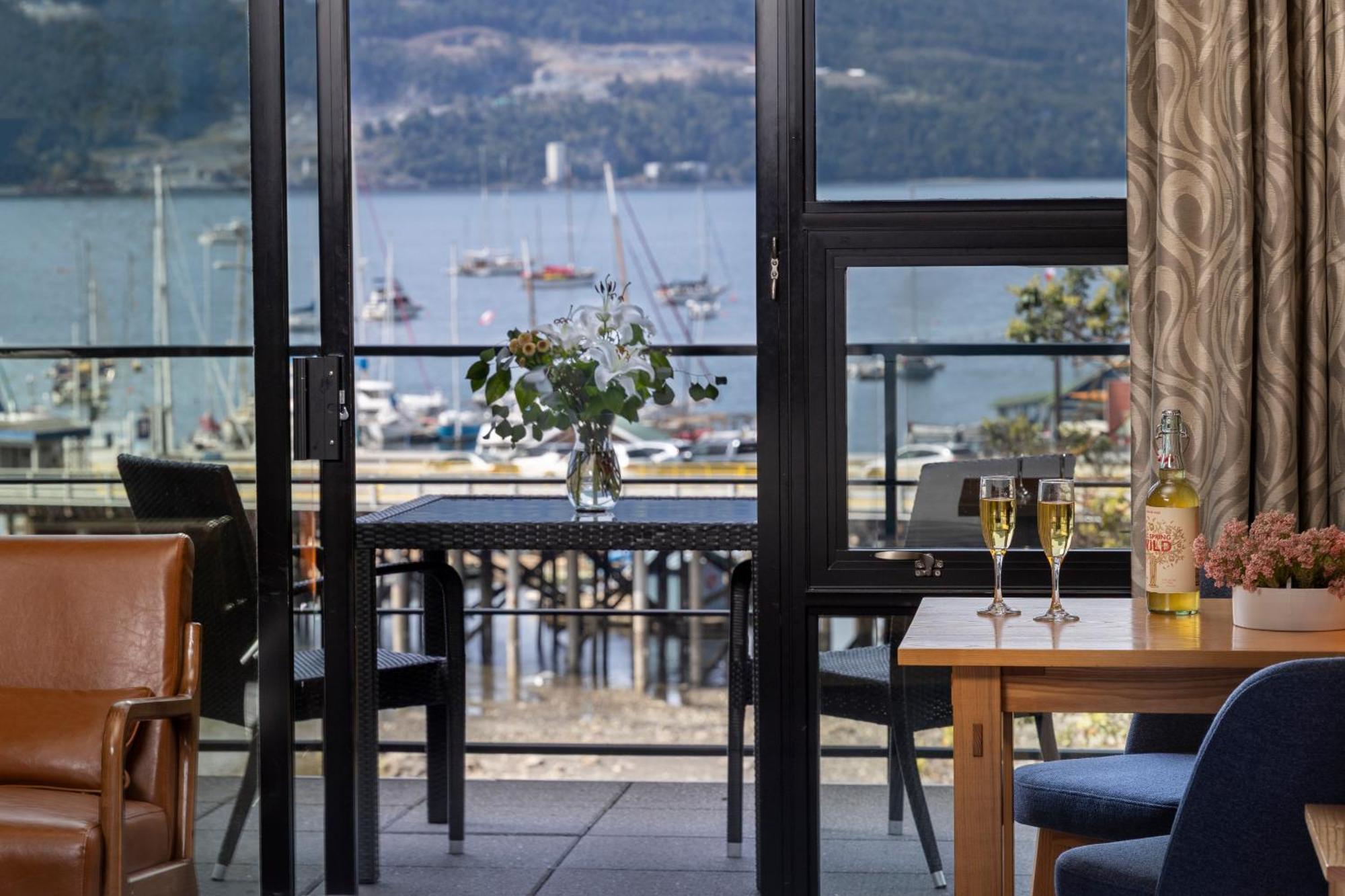 Brentwood Bay Resort & Spa Esterno foto